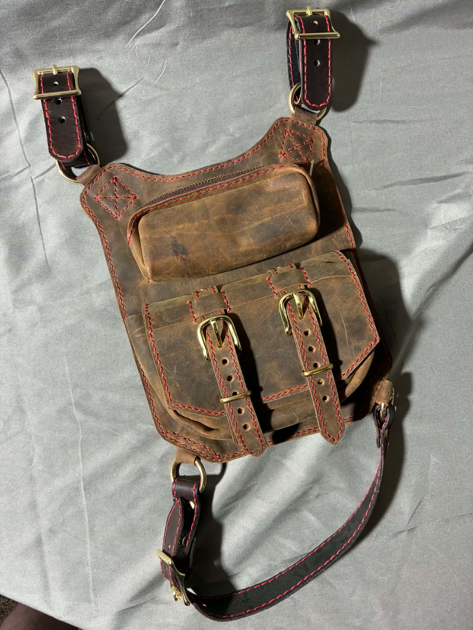 Thigh Strap Flat Bag (Brown/SB)