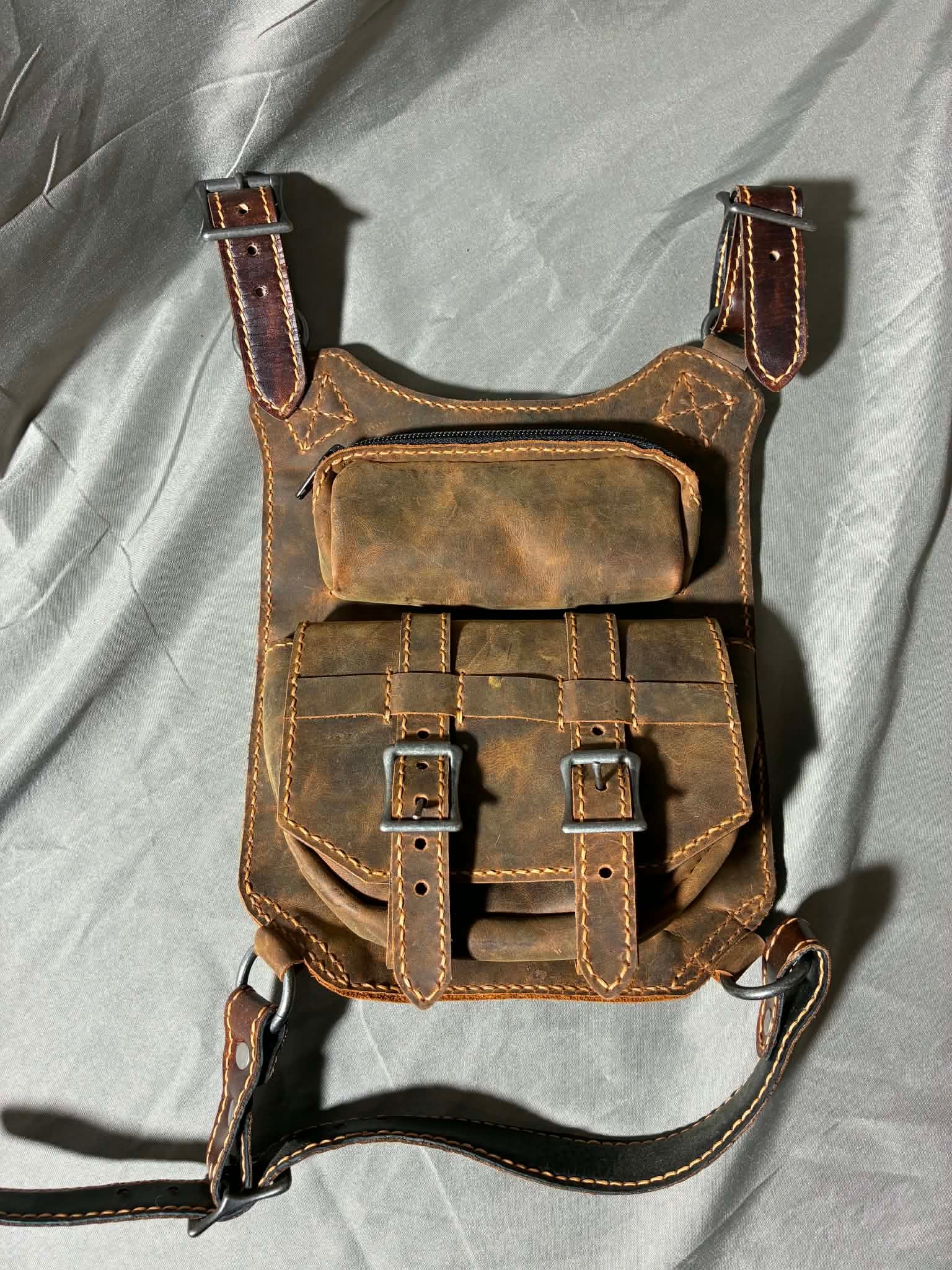Thigh Strap Flat Bag (Brown/AN)