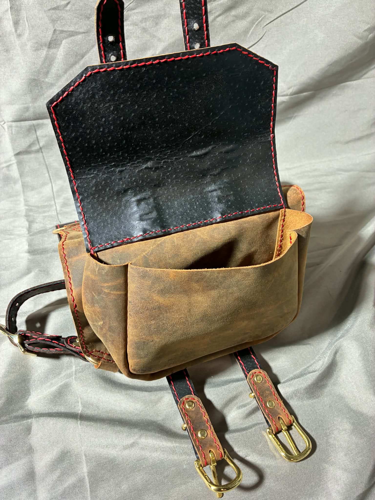 Thigh Strap Flat Bag (Brown/SB)