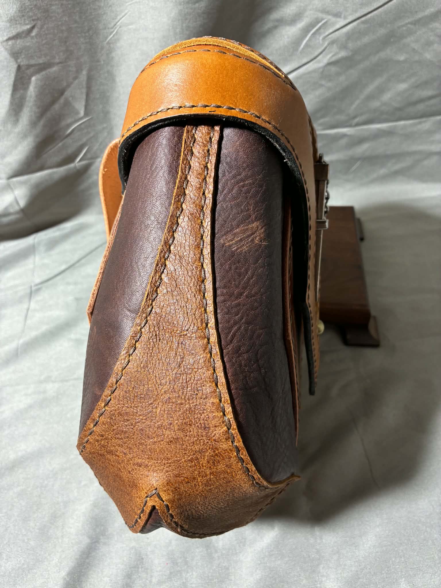 Artemis Bag (Brown w/pin clasp)